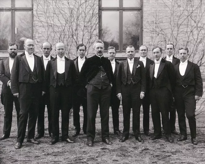 Professor Charliers together with other Lund astronomers 